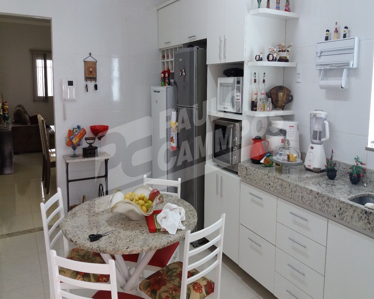 Casa à venda com 3 quartos, 200m² - Foto 17