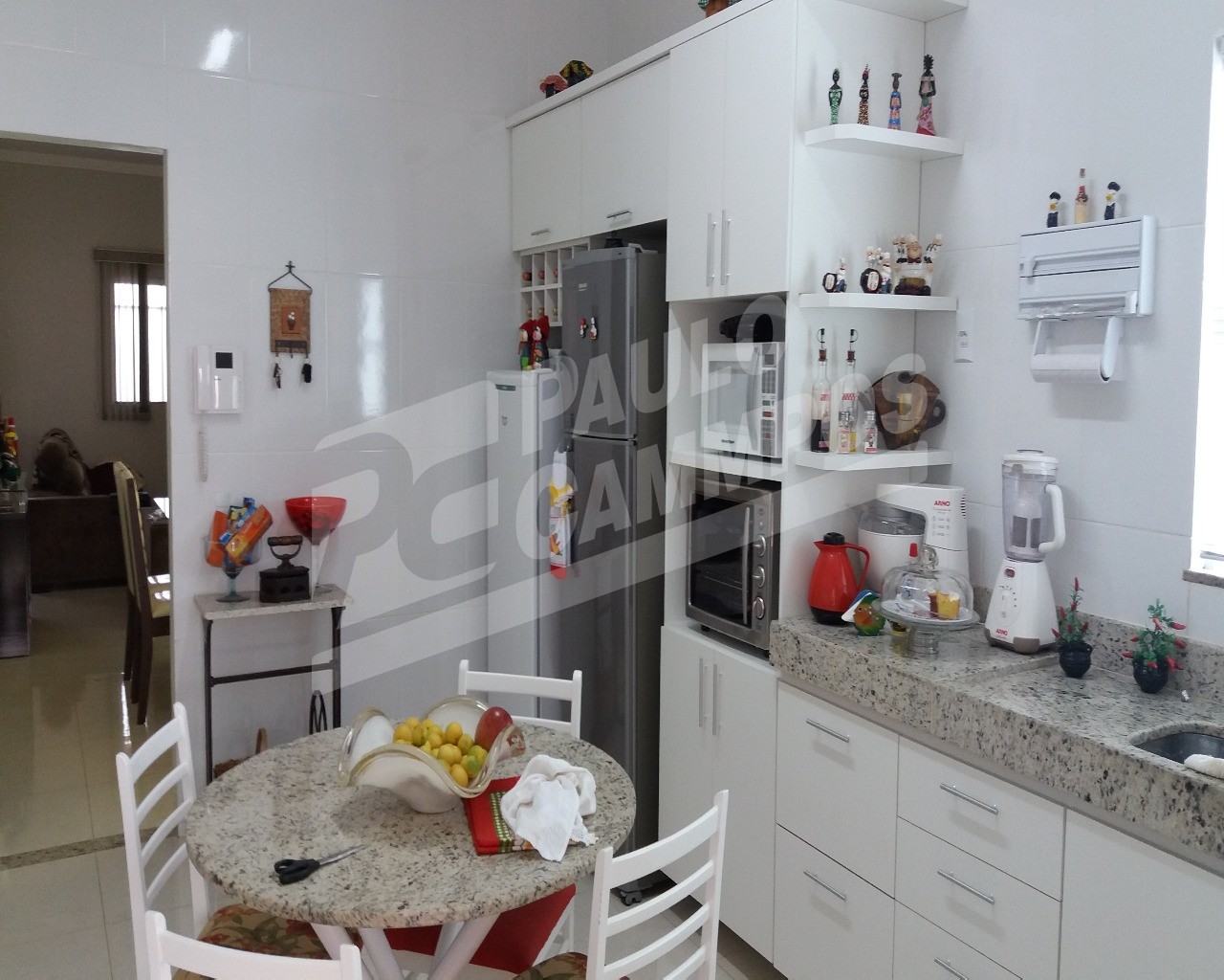 Casa à venda com 3 quartos, 200m² - Foto 18