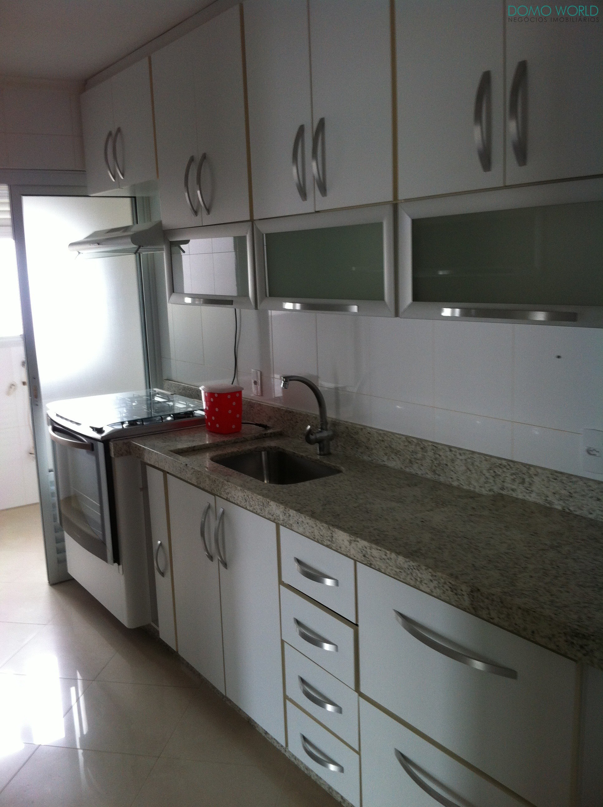 Apartamento à venda com 3 quartos, 96m² - Foto 4