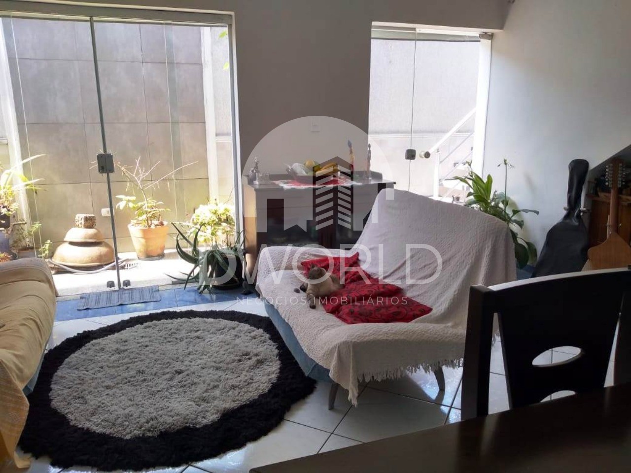 Sobrado à venda com 3 quartos, 185m² - Foto 1