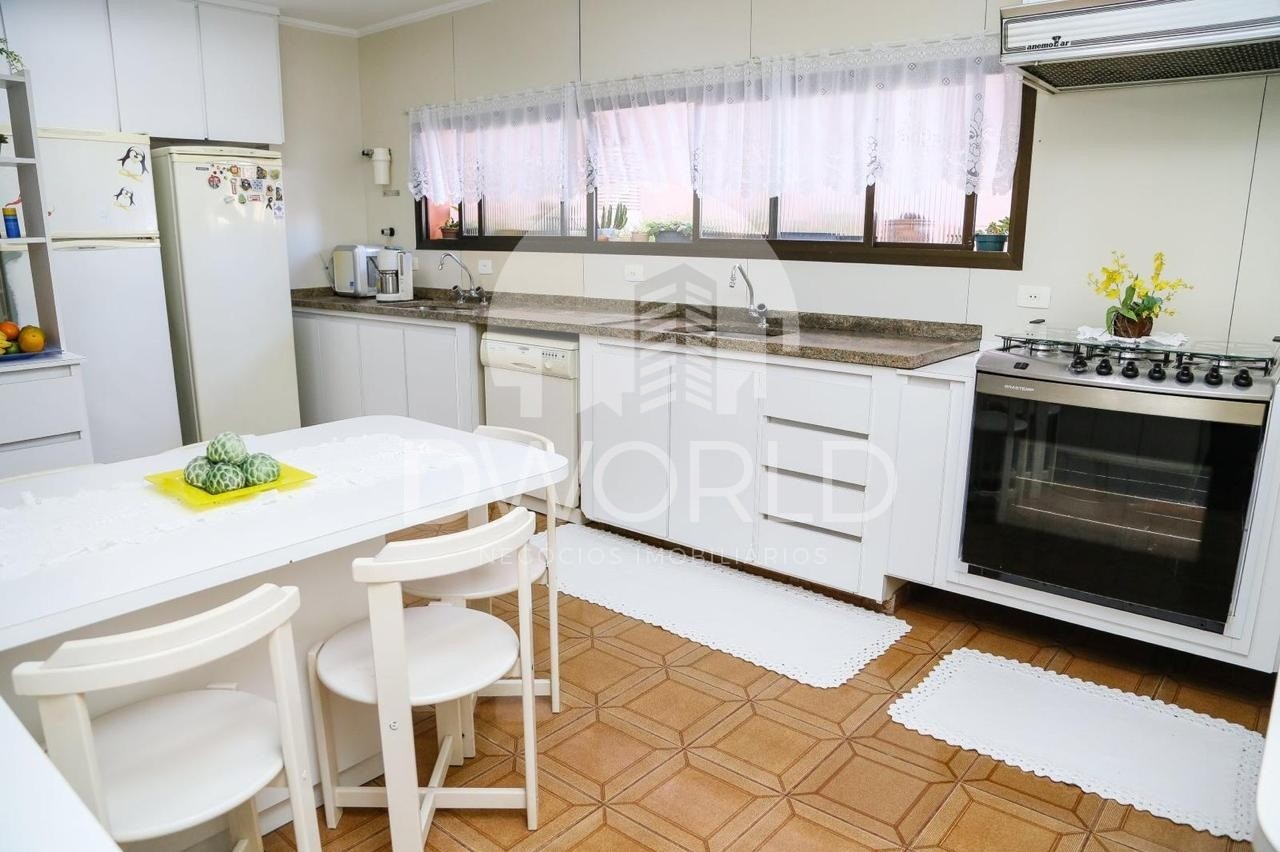 Apartamento à venda com 3 quartos, 183m² - Foto 9