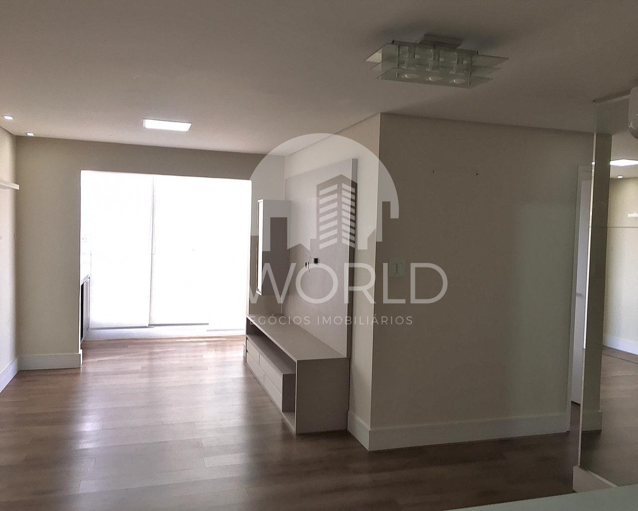 Apartamento à venda com 3 quartos, 85m² - Foto 2