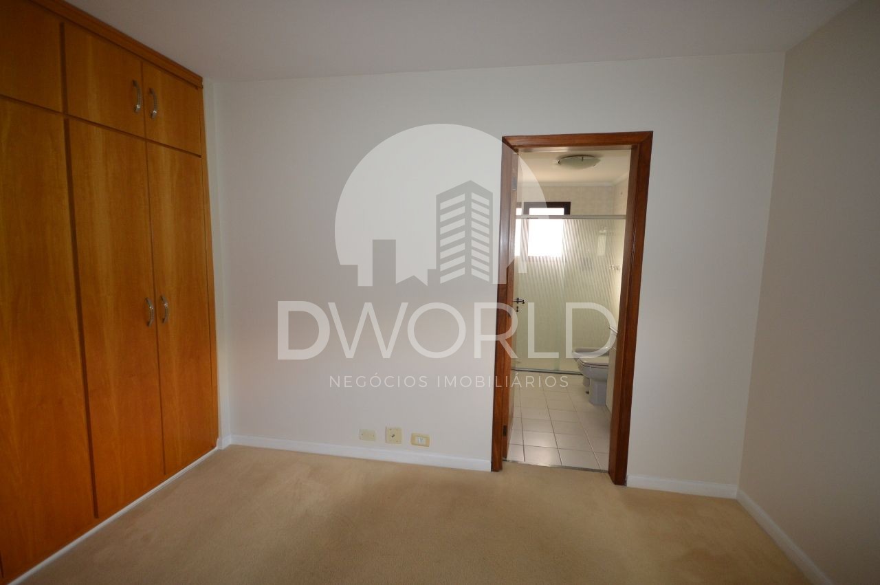 Apartamento à venda com 4 quartos, 196m² - Foto 4