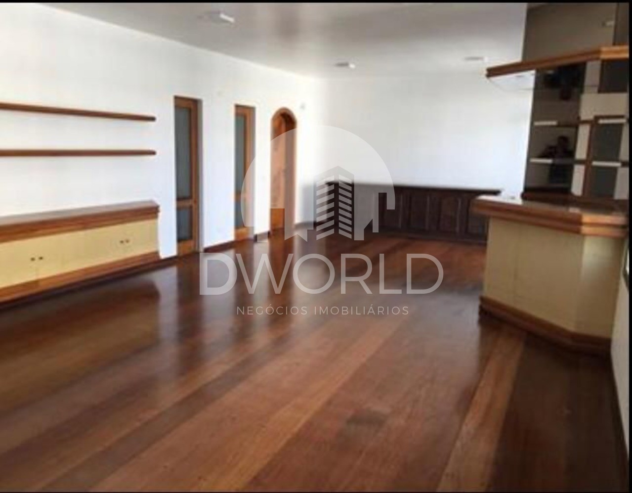 Apartamento à venda com 4 quartos, 270m² - Foto 1