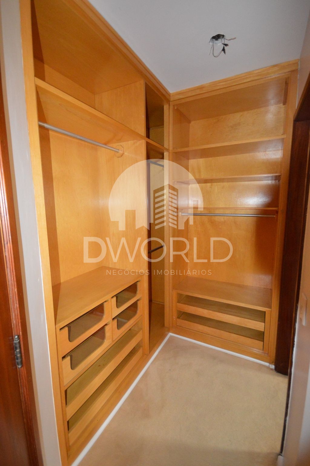 Apartamento à venda com 4 quartos, 196m² - Foto 18