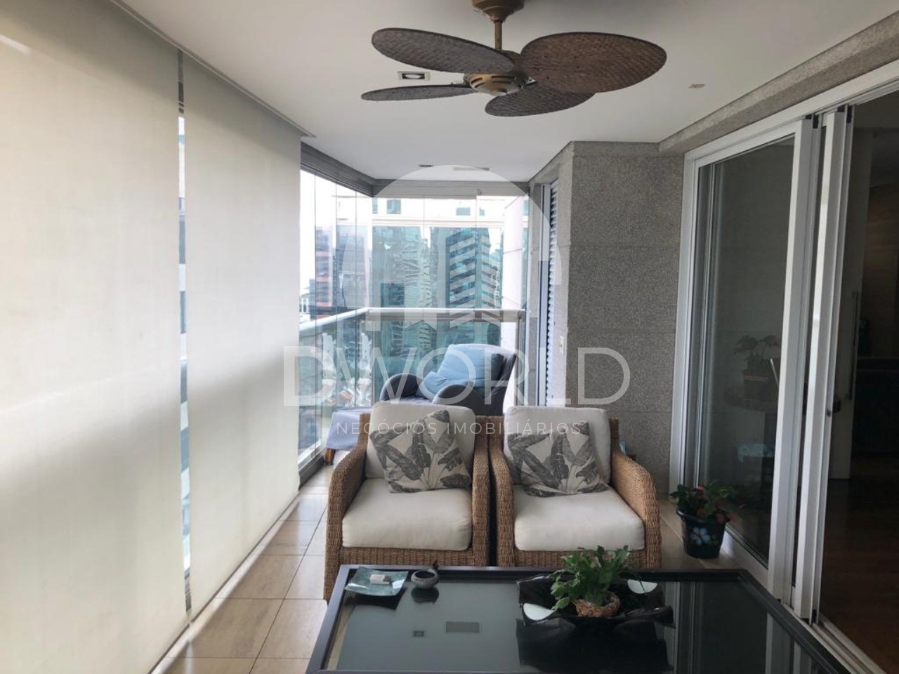 Apartamento para alugar com 4 quartos, 262m² - Foto 2