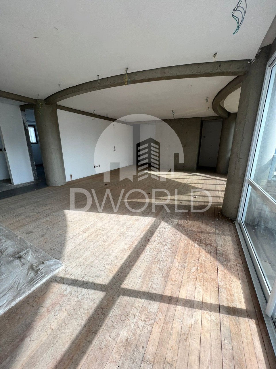 Apartamento à venda com 4 quartos, 227m² - Foto 9