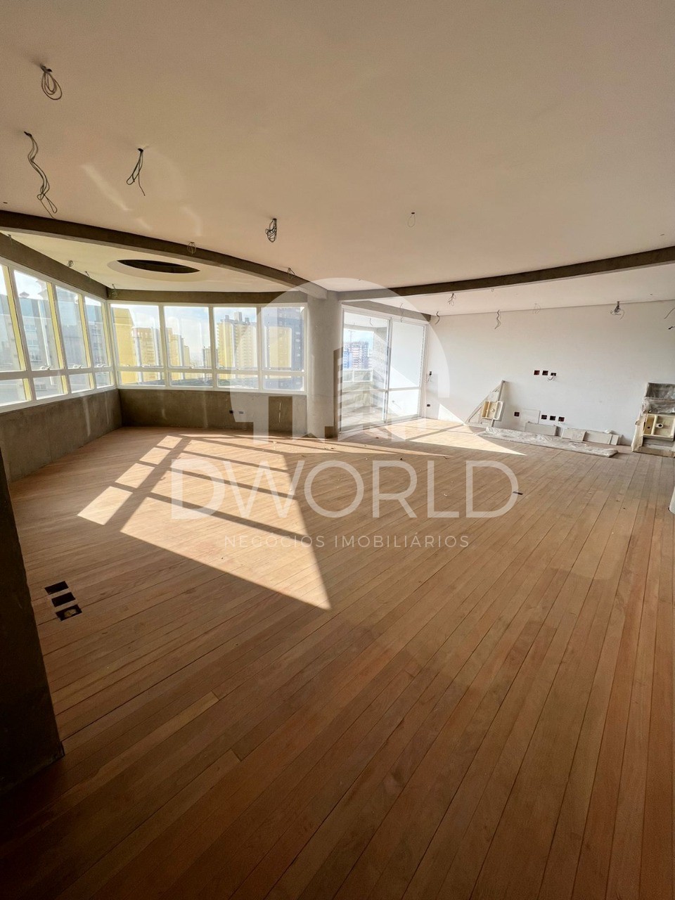 Apartamento à venda com 4 quartos, 227m² - Foto 7