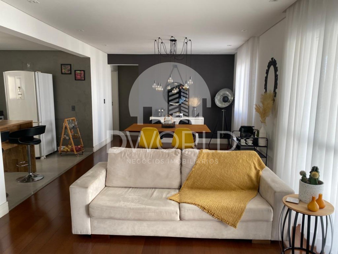 Apartamento à venda com 2 quartos, 107m² - Foto 1