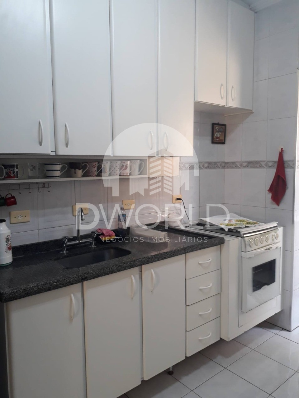 Apartamento à venda com 3 quartos, 75m² - Foto 17