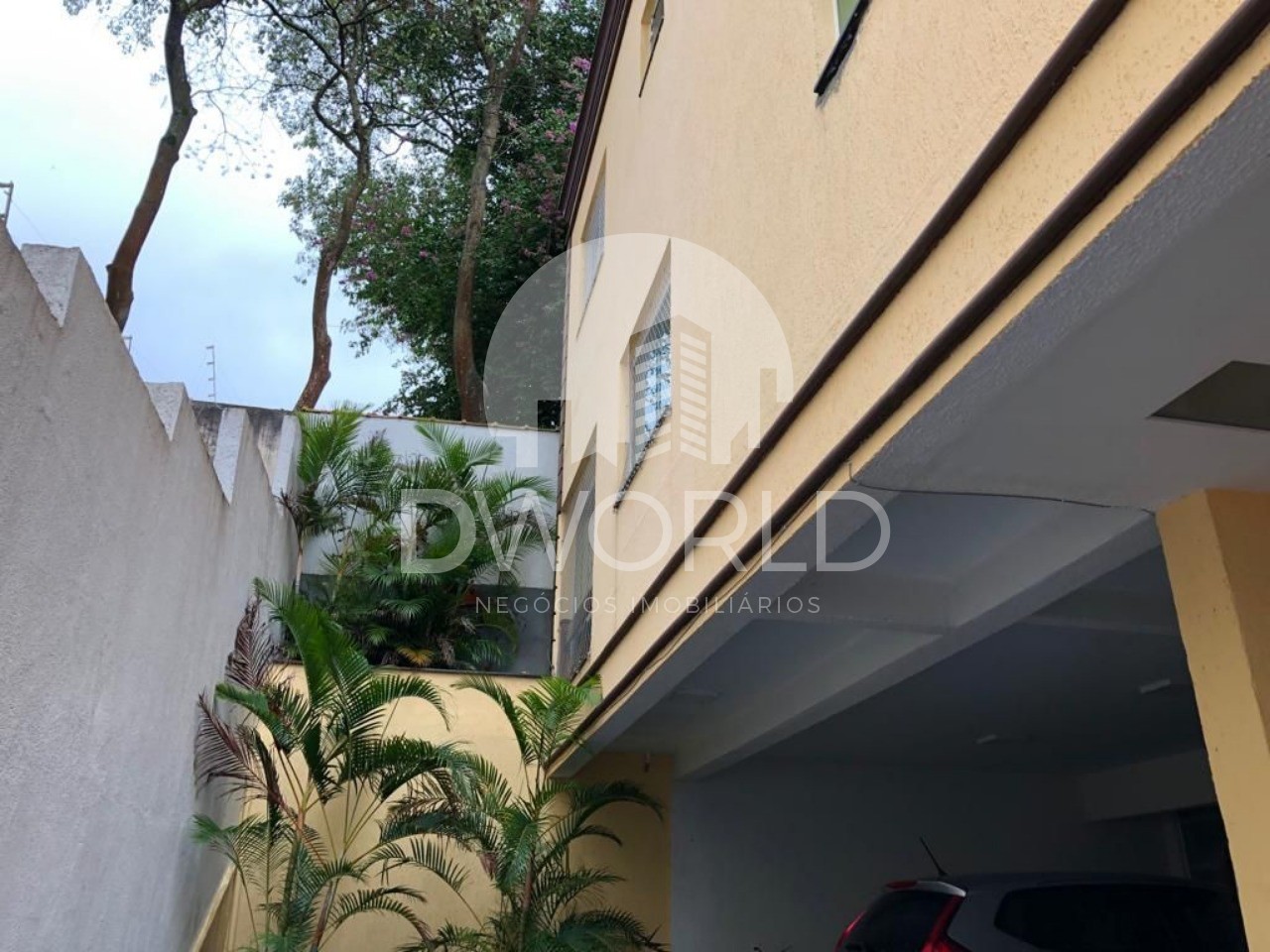 Casa de Condomínio à venda com 3 quartos, 236m² - Foto 2