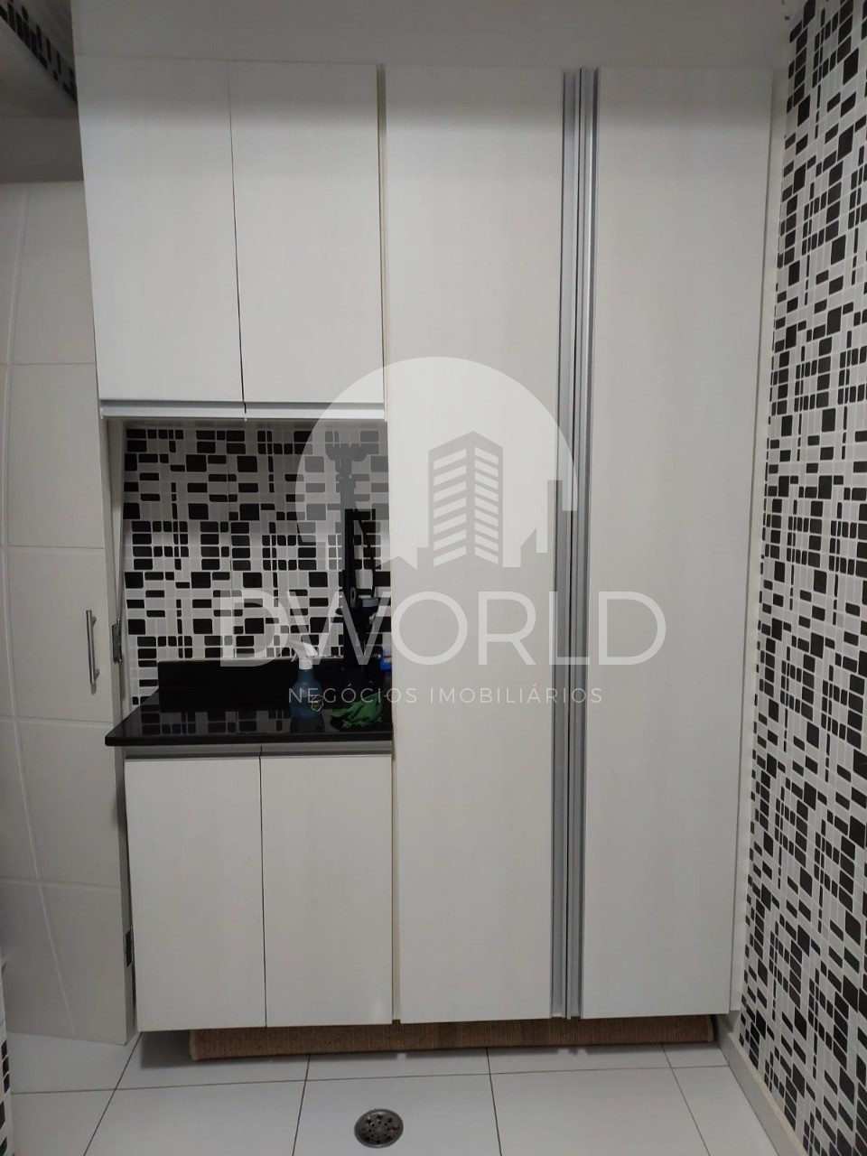 Apartamento à venda com 3 quartos, 107m² - Foto 18