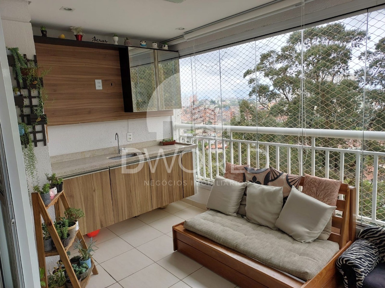 Apartamento à venda com 3 quartos, 107m² - Foto 1