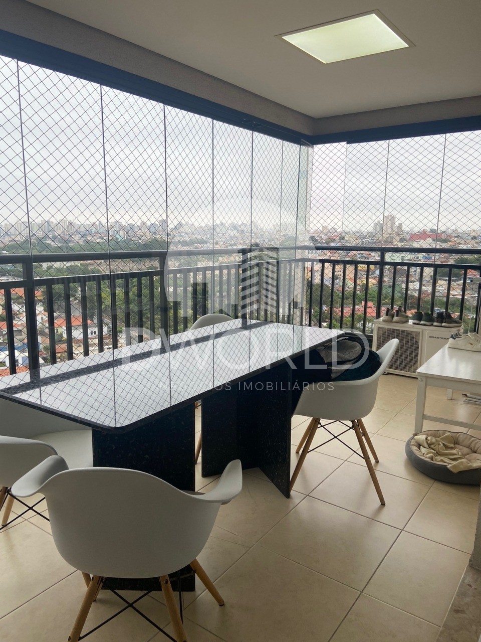 Apartamento à venda com 3 quartos, 140m² - Foto 2