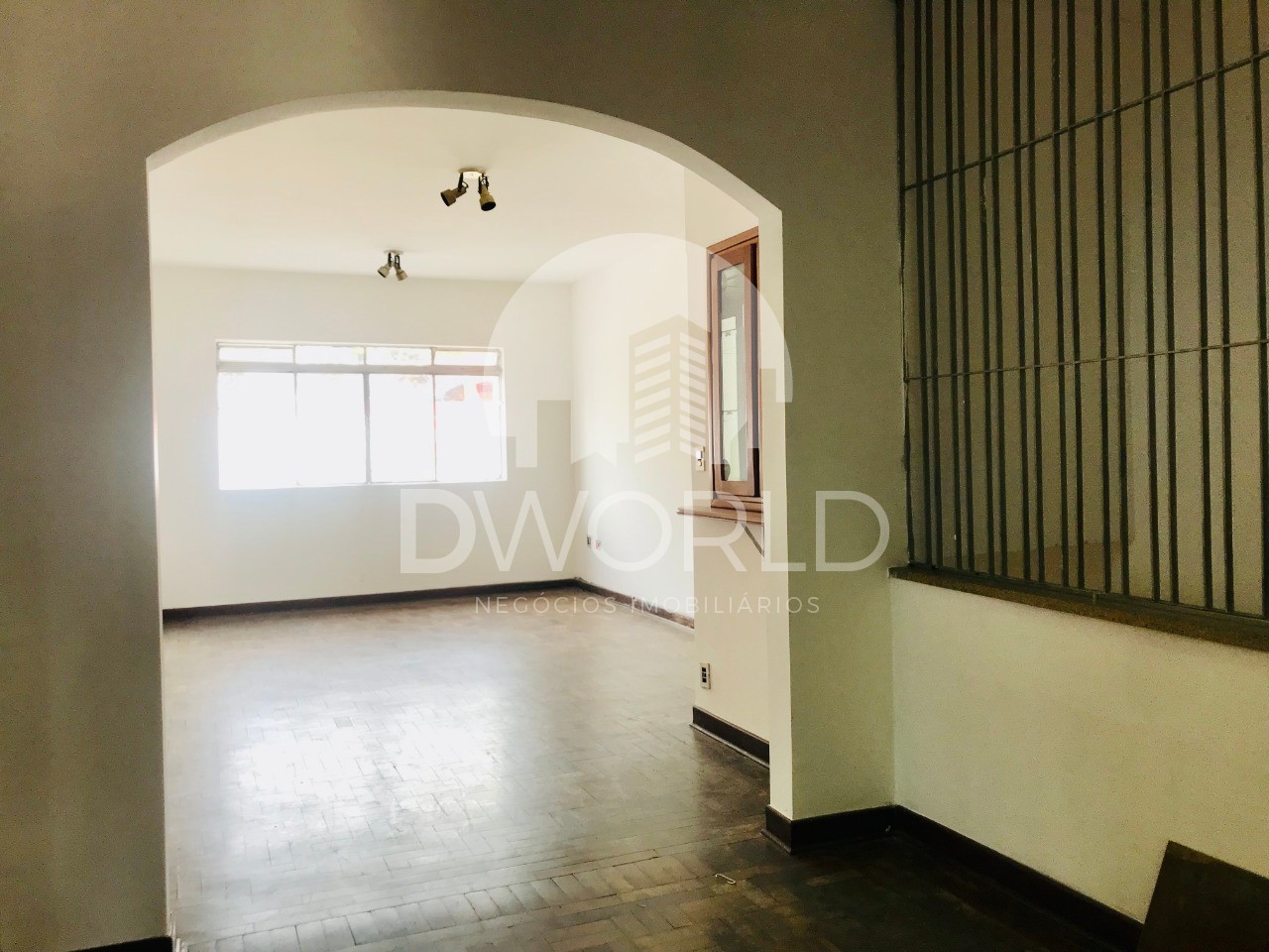 Apartamento para alugar com 3 quartos, 150m² - Foto 17