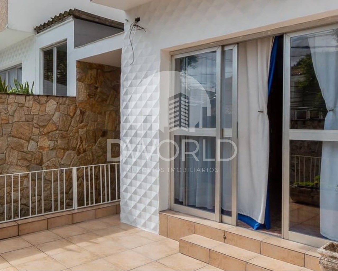 Sobrado à venda com 3 quartos, 150m² - Foto 1