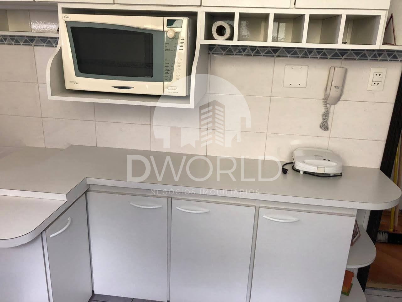 Apartamento à venda com 2 quartos, 70m² - Foto 4