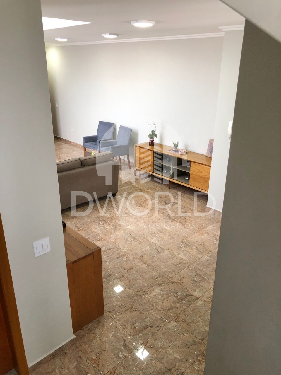 Sobrado à venda com 5 quartos, 550m² - Foto 4