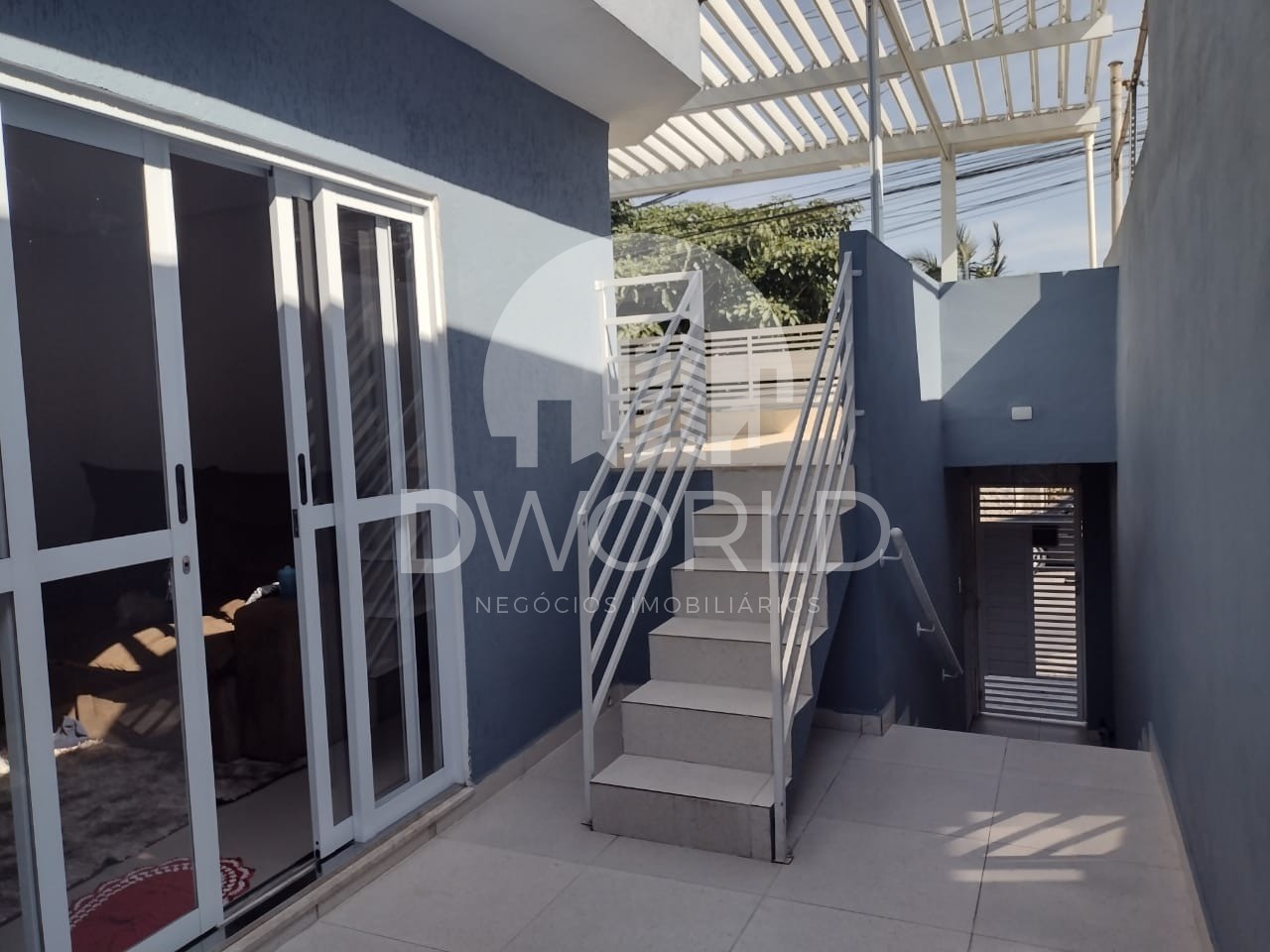 Casa à venda com 3 quartos, 140m² - Foto 2