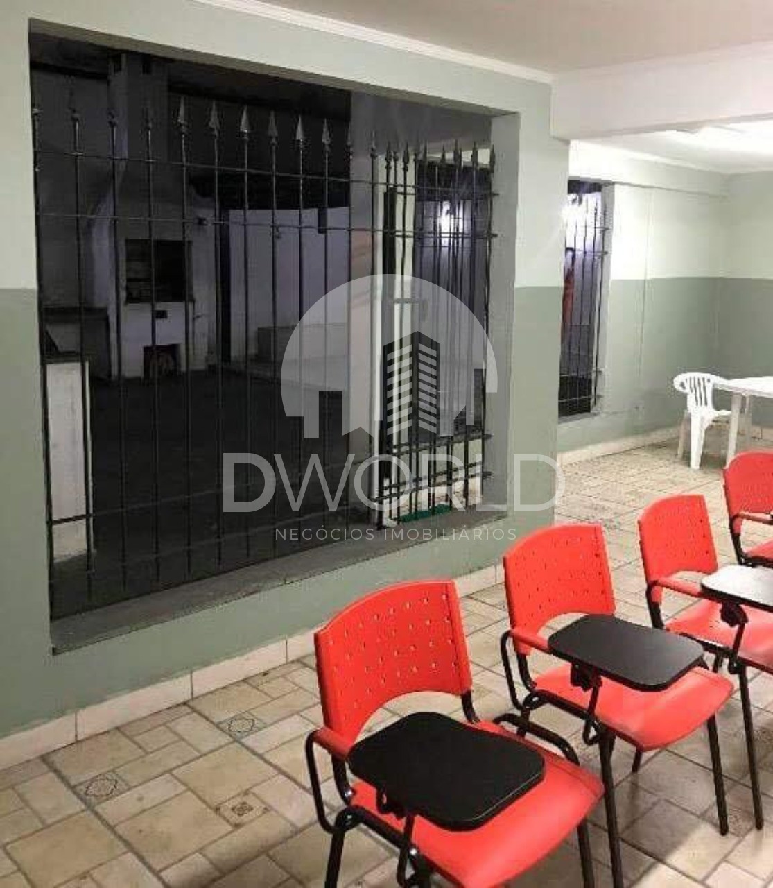 Casa à venda com 3 quartos, 300m² - Foto 7