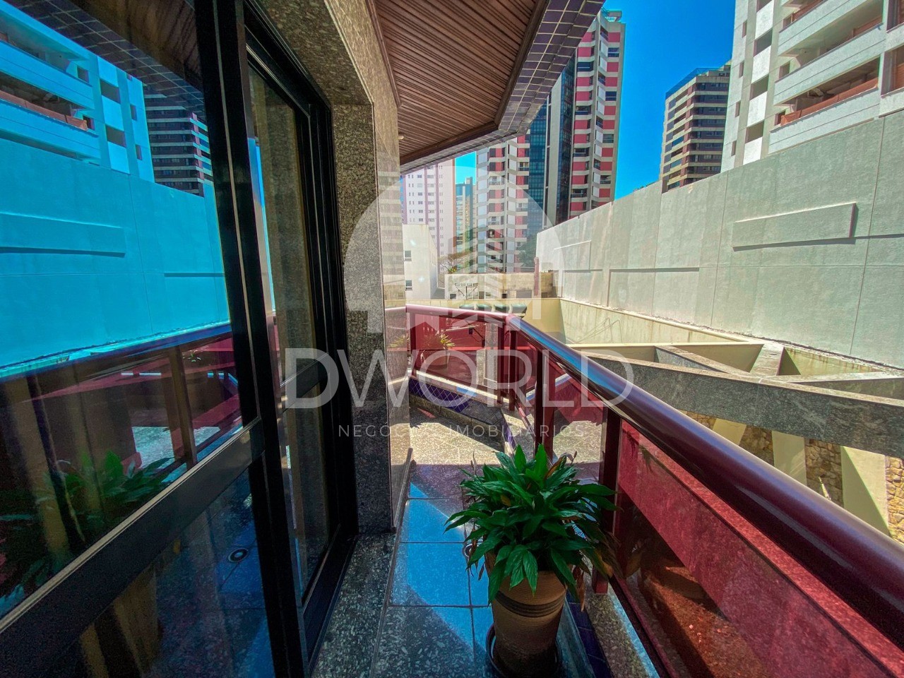 Apartamento à venda com 3 quartos, 202m² - Foto 12