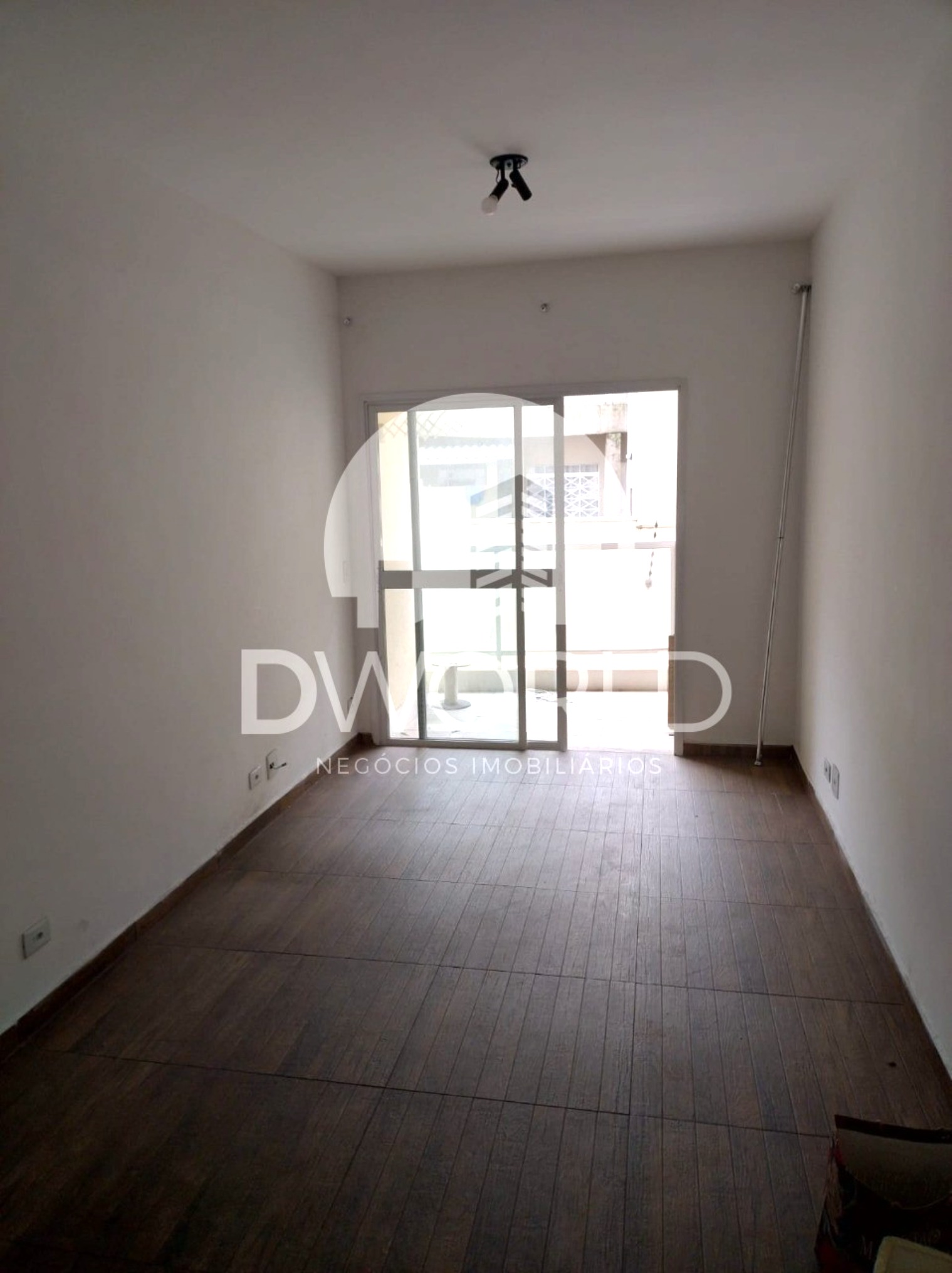 Apartamento à venda com 2 quartos, 67m² - Foto 2