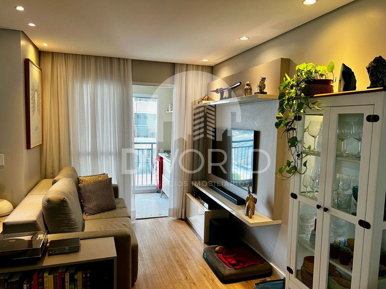 Apartamento à venda com 2 quartos, 66m² - Foto 2