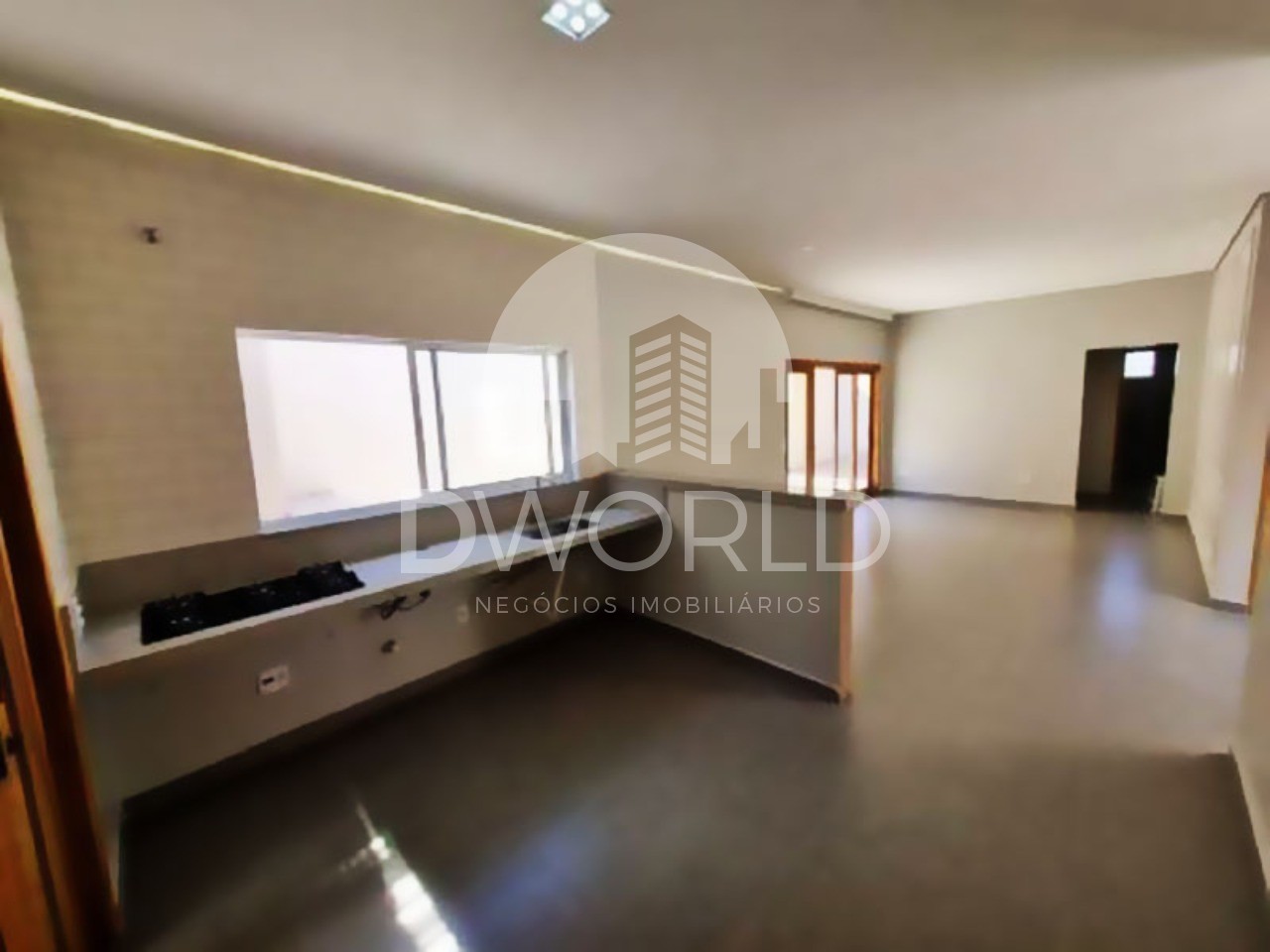 Casa à venda com 5 quartos, 270m² - Foto 1