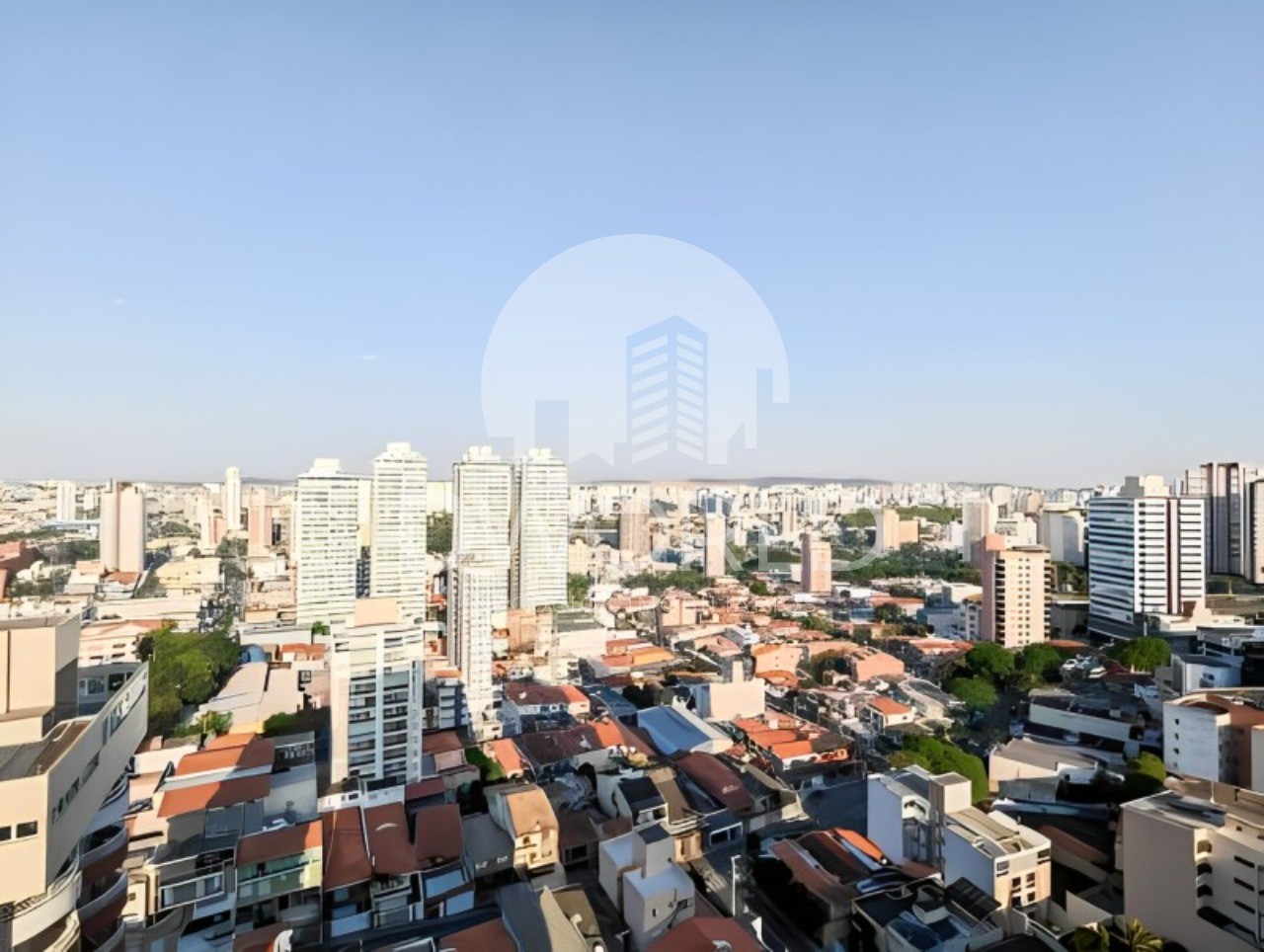 Apartamento à venda com 4 quartos, 210m² - Foto 2