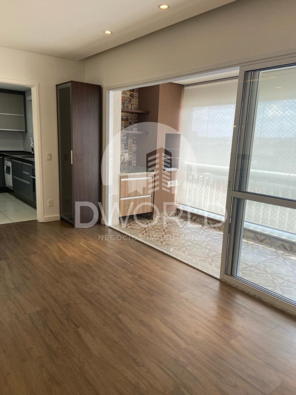 Apartamento à venda com 3 quartos, 107m² - Foto 1