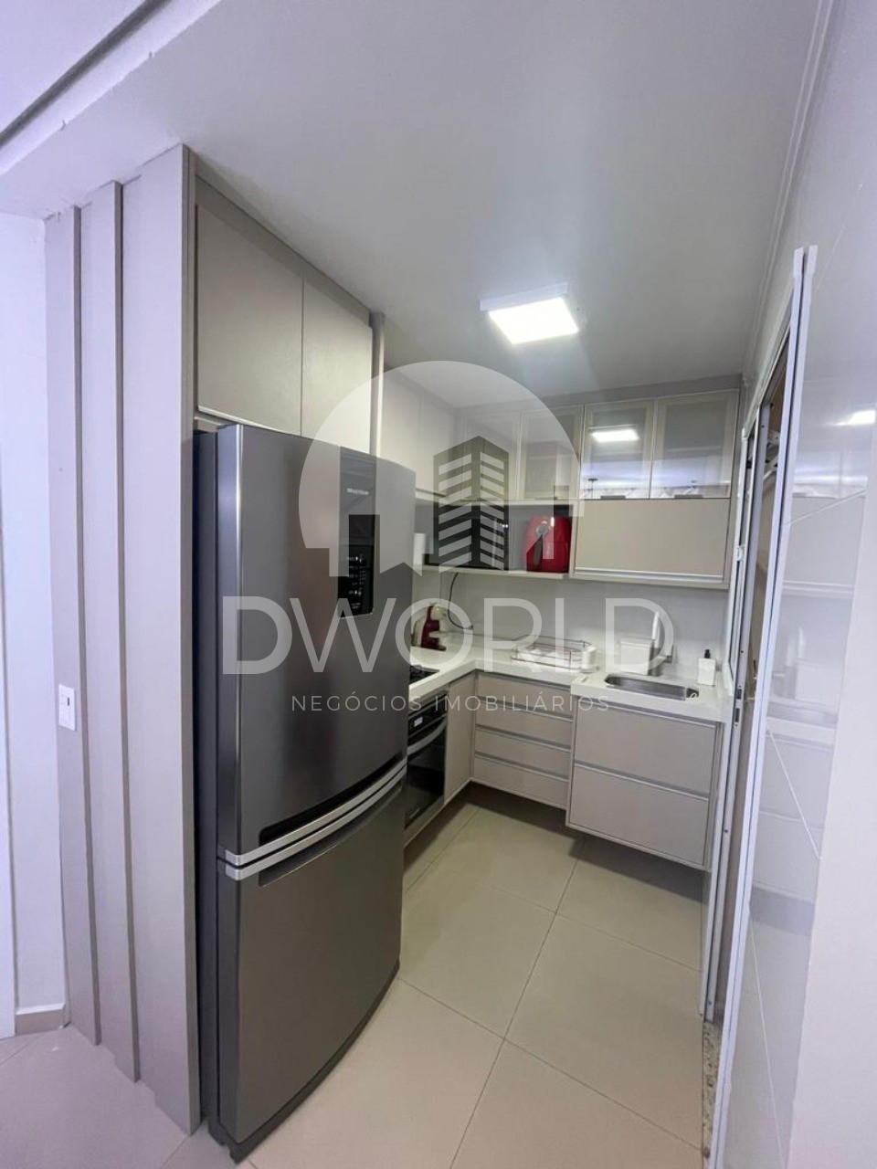 Apartamento à venda com 2 quartos, 40m² - Foto 2