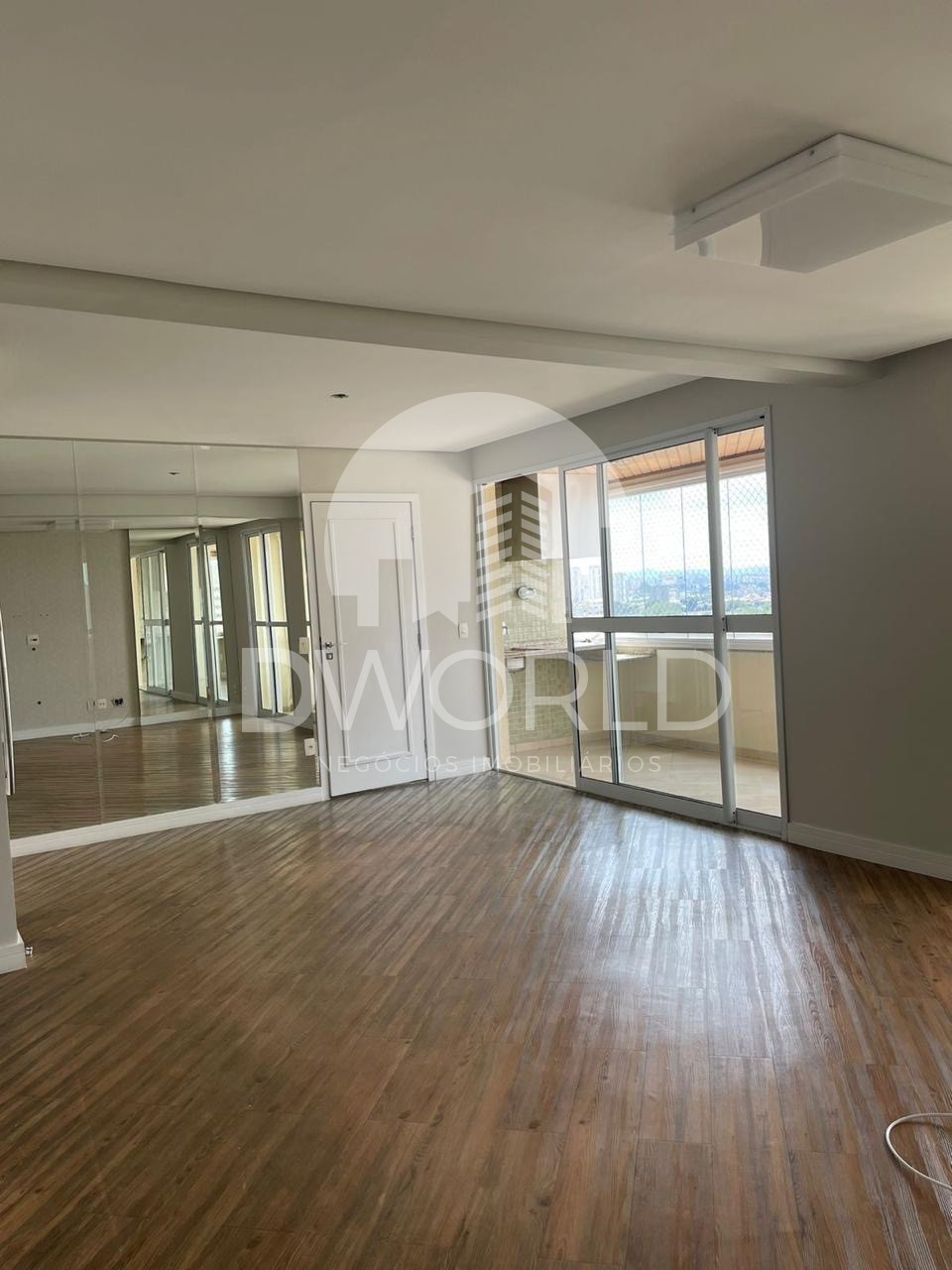 Apartamento à venda com 3 quartos, 111m² - Foto 4