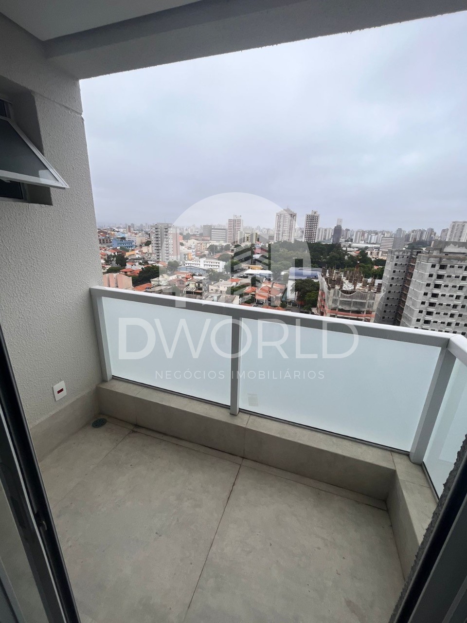 Apartamento à venda com 2 quartos, 67m² - Foto 4