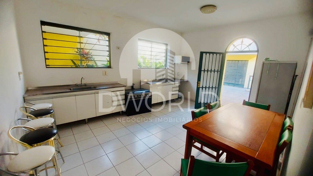 Casa à venda com 6 quartos, 347m² - Foto 13