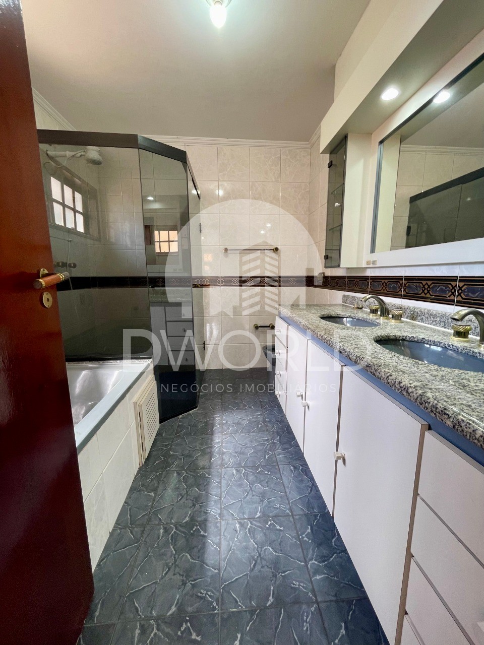 Sobrado à venda com 4 quartos, 300m² - Foto 37