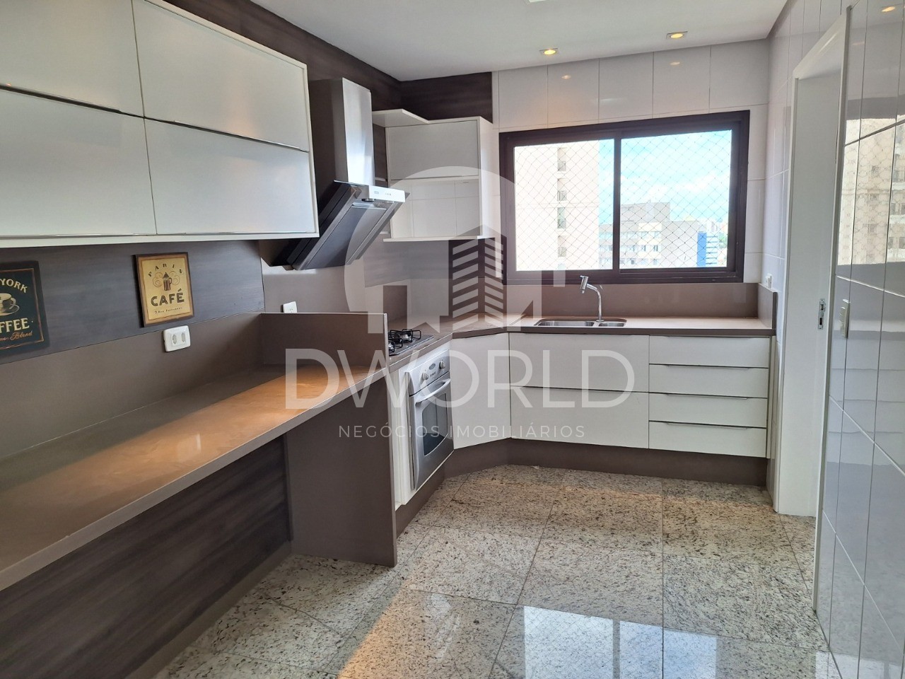 Apartamento à venda com 3 quartos, 169m² - Foto 11