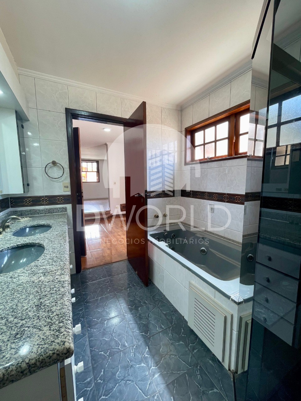 Sobrado à venda com 4 quartos, 300m² - Foto 39