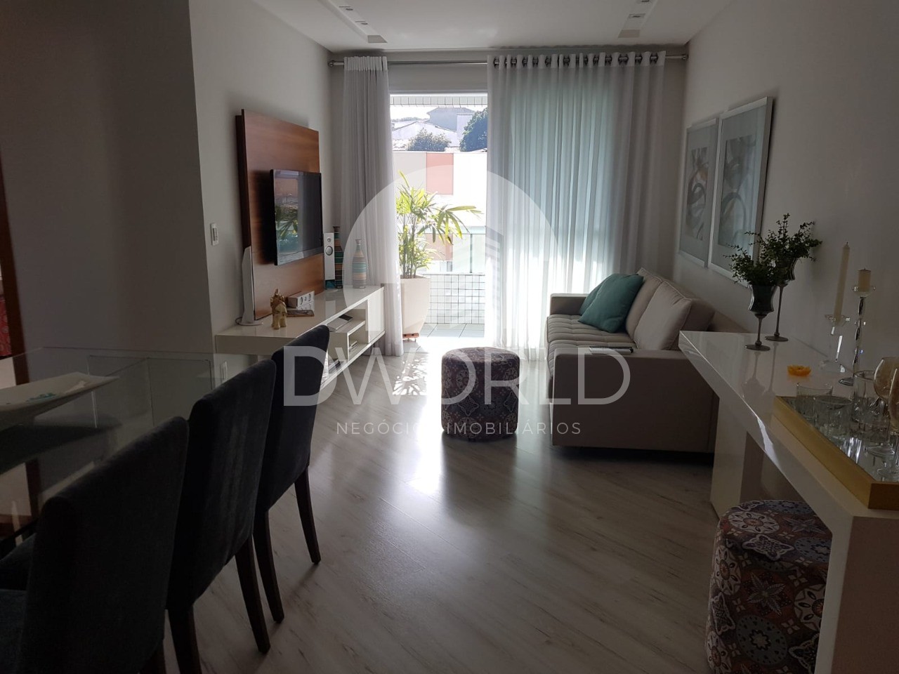 Apartamento à venda com 2 quartos, 70m² - Foto 3