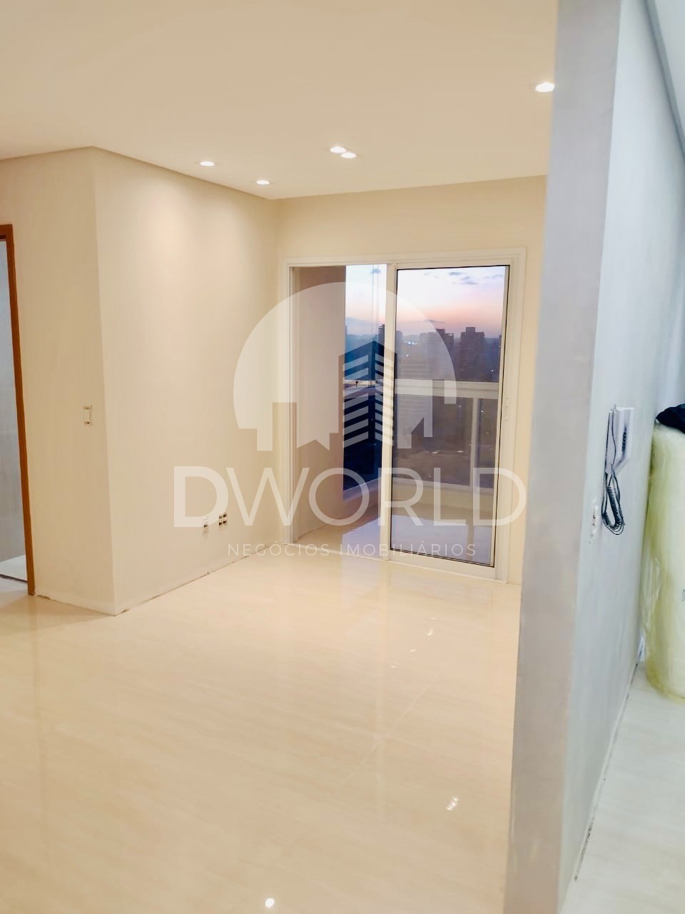 Apartamento à venda com 2 quartos, 64m² - Foto 4