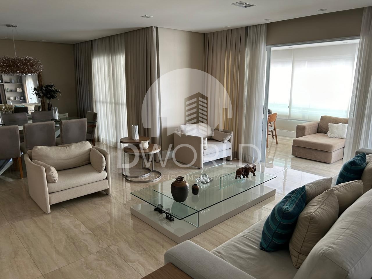 Apartamento à venda com 4 quartos, 237m² - Foto 2