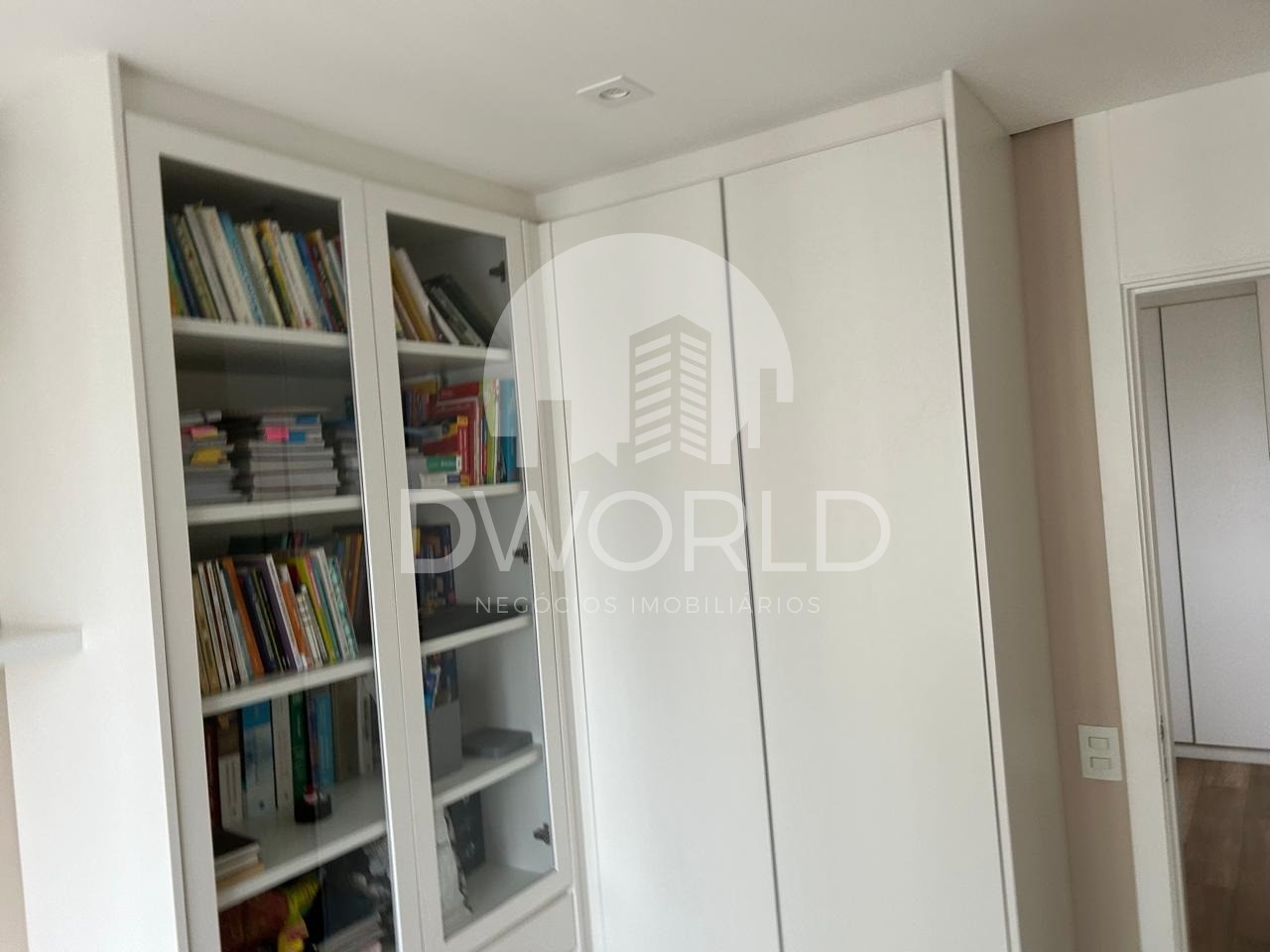 Apartamento à venda com 4 quartos, 237m² - Foto 11