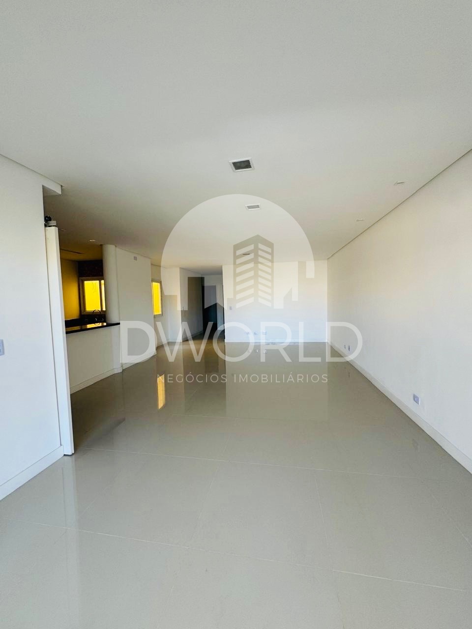 Apartamento à venda com 3 quartos, 203m² - Foto 4