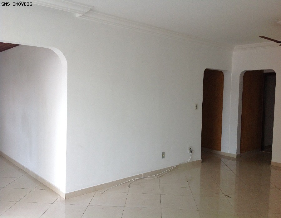 Apartamento à venda com 4 quartos, 175m² - Foto 2