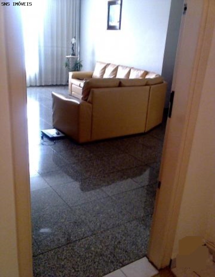 Apartamento à venda com 3 quartos, 156m² - Foto 3