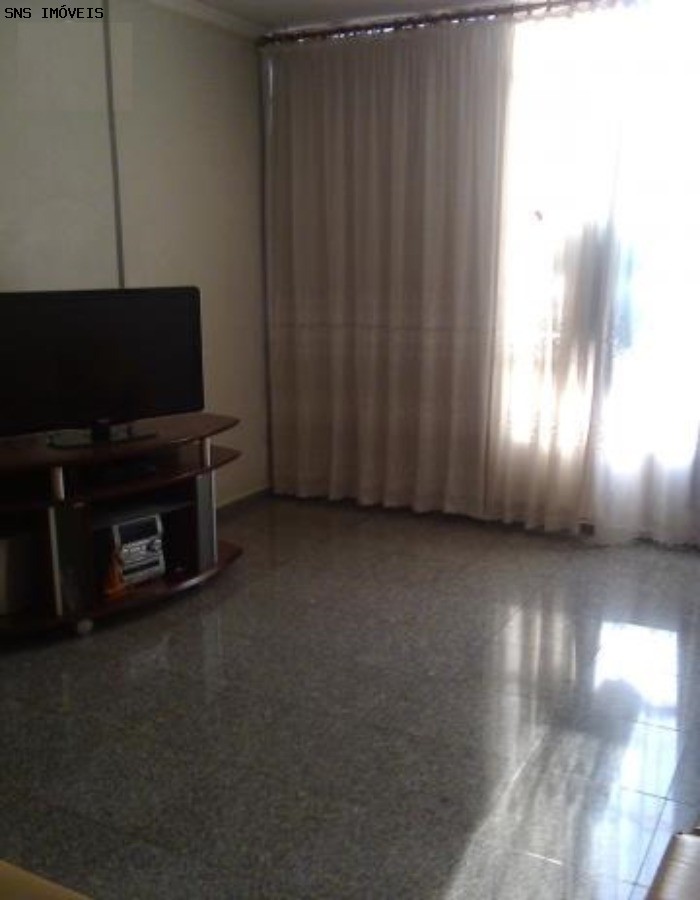 Apartamento à venda com 3 quartos, 156m² - Foto 2