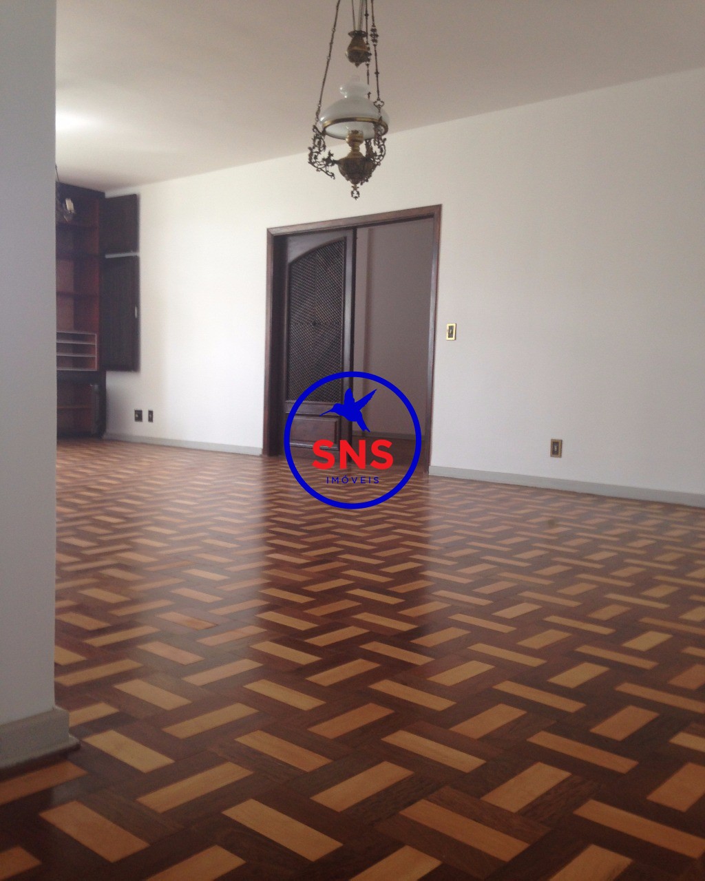 Apartamento à venda com 3 quartos, 170m² - Foto 1