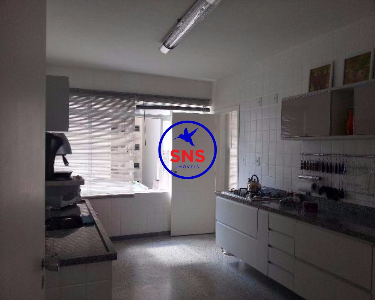 Apartamento à venda com 3 quartos, 200m² - Foto 11