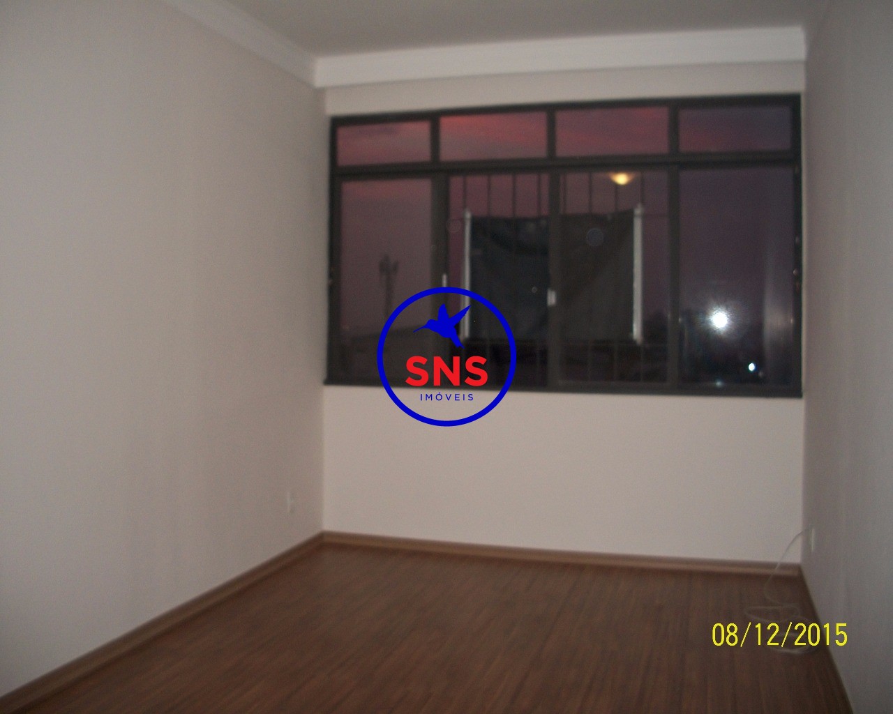 Apartamento à venda com 2 quartos, 75m² - Foto 4