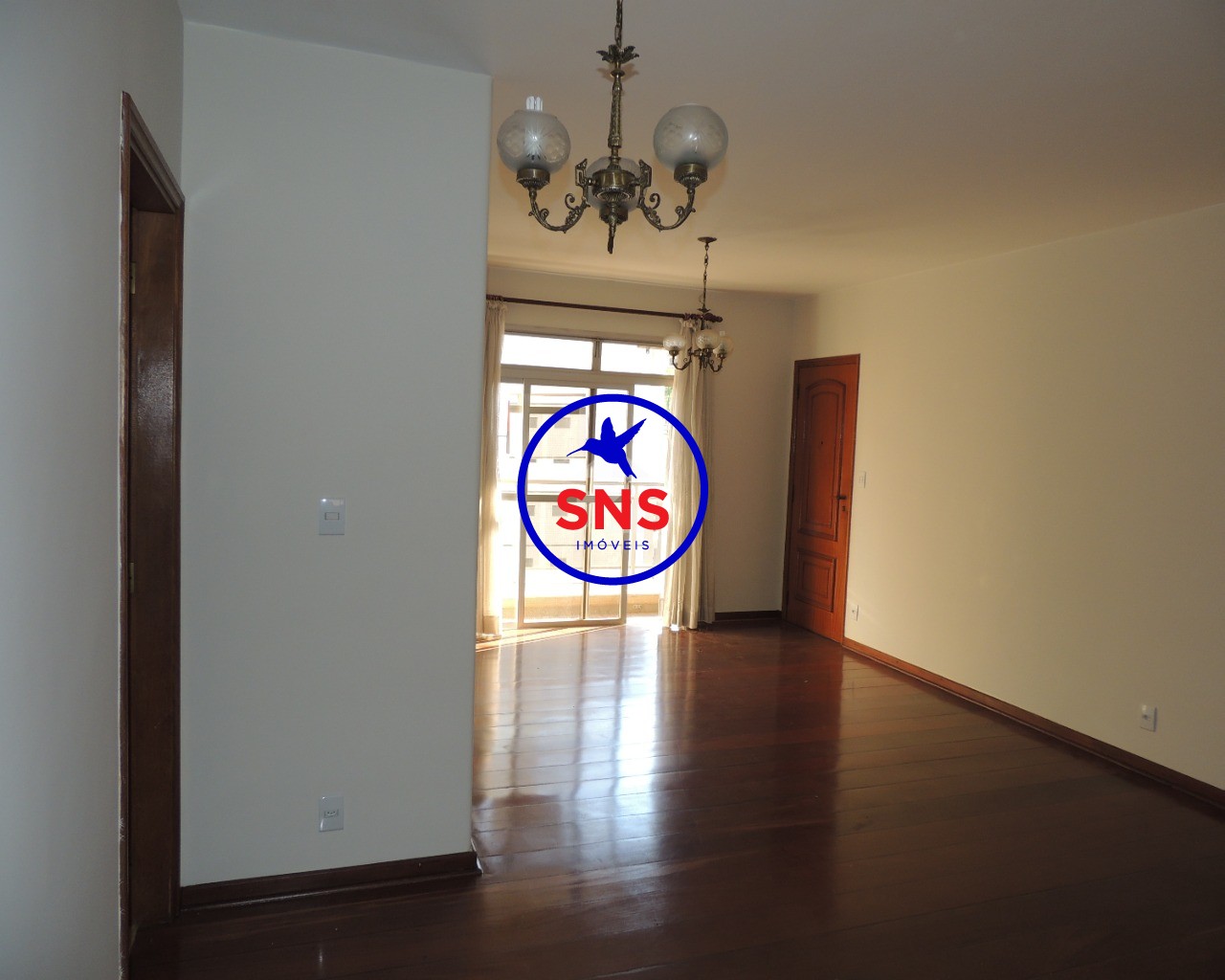 Apartamento à venda com 3 quartos, 141m² - Foto 3