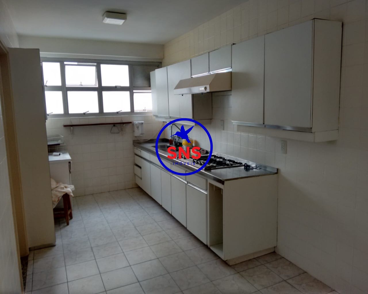 Apartamento à venda com 4 quartos, 190m² - Foto 4